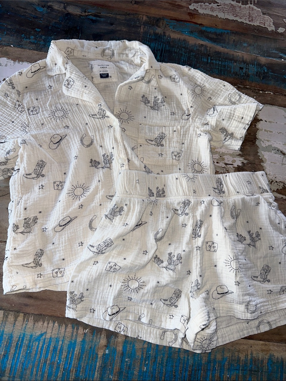 American Eagle AE Lounge White Short Pajama Set with Western Print XS Linen